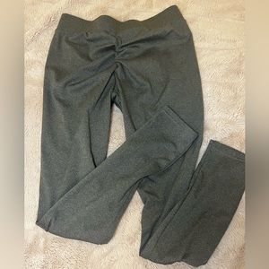 Butt scrunch V-waist crossover leggings